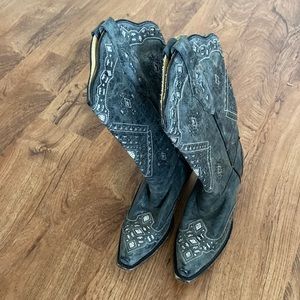 Corral snip toe boots